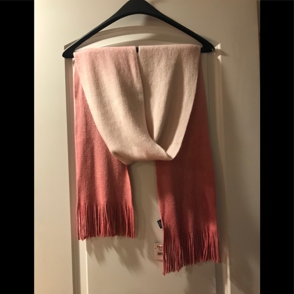 Scarf - Picture 2 of 4